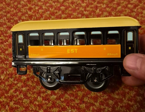 Hornby hachette gauge coach - o,